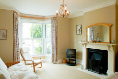 Clifton Villas, Cowes, Isle of Wight. Spacious family home close to the centre of Cowes