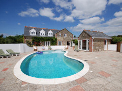 Self catering cottage with pool, Rookley Farm Lodge, Rookley, Isle of Wight